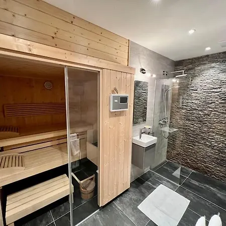 Apartment Le Bouquetin L Ski-out L Sauna Siviez