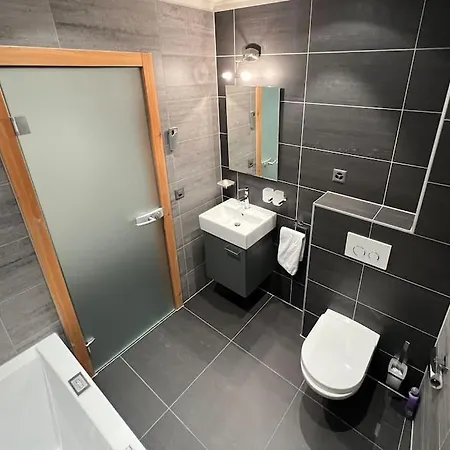 Apartment Le Bouquetin L Ski-out L Sauna
